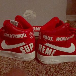 “SUPREME” Nike Air Force 1 world famous